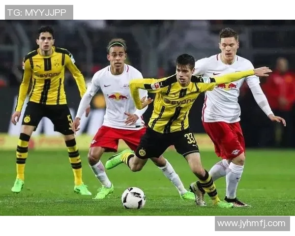 多特蒙德与科隆比赛主裁判的执法表现分析与影响探讨 多特蒙德与科隆比赛主裁判的执法表现分析与影响探讨