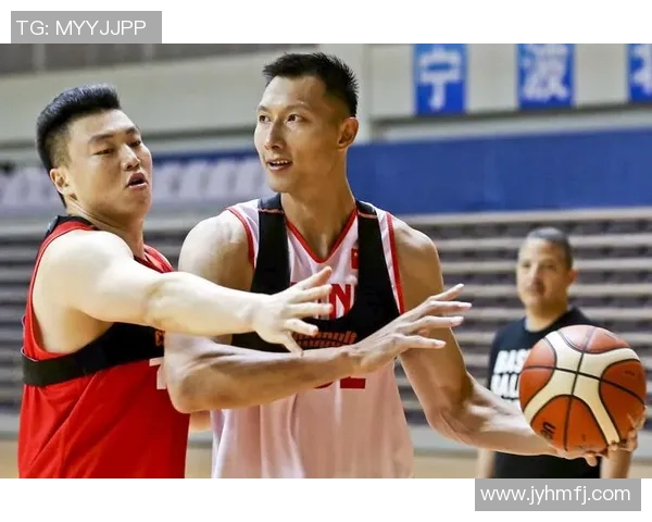 李根的篮球之路：从青涩少年到职业球员的辉煌历程与心路历程