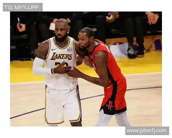 湖人火箭球迷网热议比赛精彩瞬间与球员表现分析