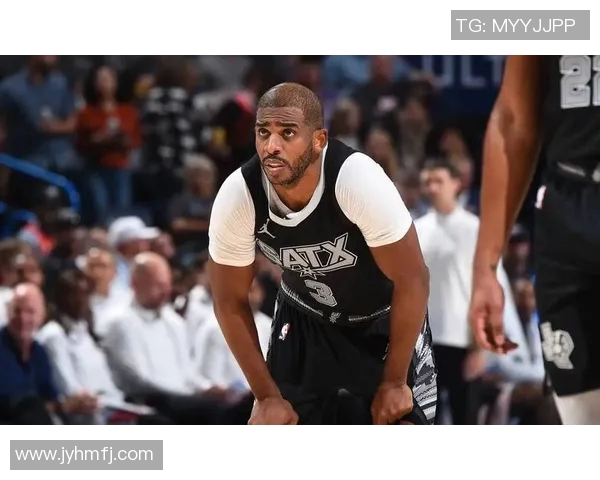 克里斯保罗的篮球传奇之路与职业生涯的辉煌成就解析