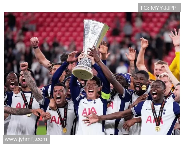 曼彻斯特联与巴黎圣日耳曼巅峰对决精彩回顾与战术分析