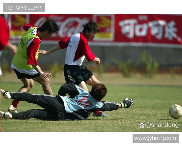 法国队对抗世界明星阵容的精彩较量引发球迷热议与期待 法国队对抗世界明星阵容的精彩较量引发球迷热议与期待