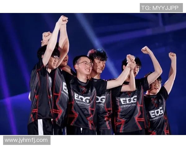 EDG战队的荣耀与挑战：从奋斗到巅峰的Major赛之路